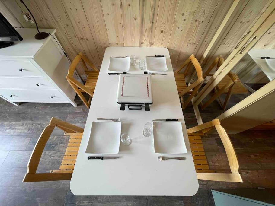 Studio Refait A Neuf Avec Balcon - Famille - Parking Couvert Chamrousse Exterior foto