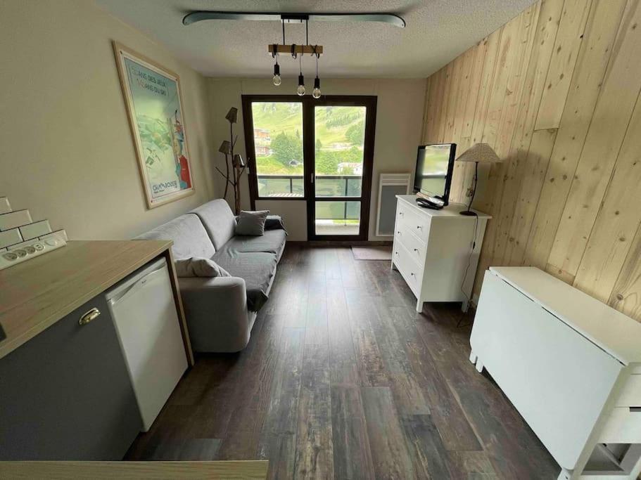 Studio Refait A Neuf Avec Balcon - Famille - Parking Couvert Chamrousse Exterior foto