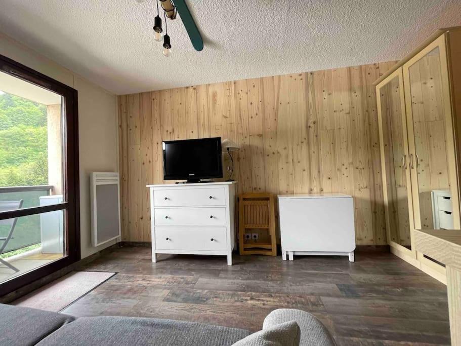 Studio Refait A Neuf Avec Balcon - Famille - Parking Couvert Chamrousse Exterior foto